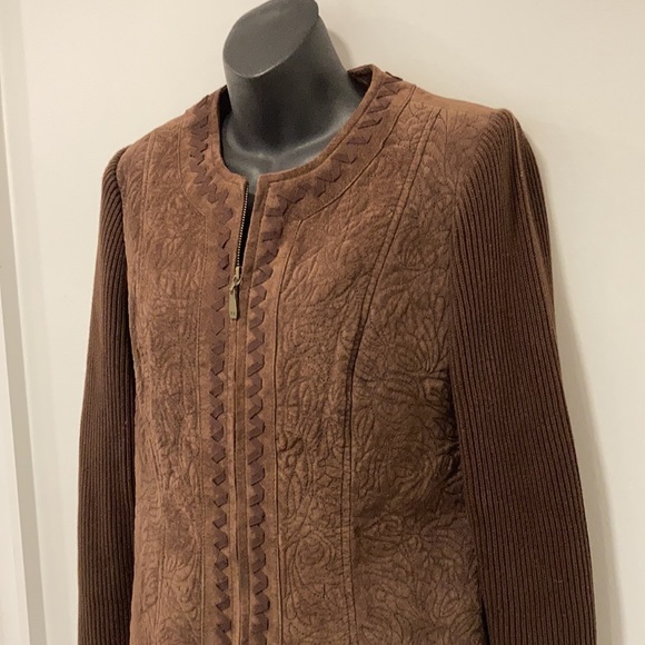 Peter Nygard Suede Jacket in Size Small - Picture 2 of 9